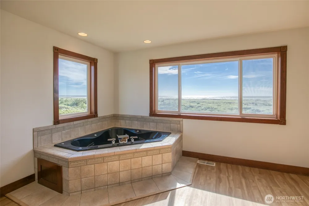 126 Dunes Lane Ocean City, WA 98569
