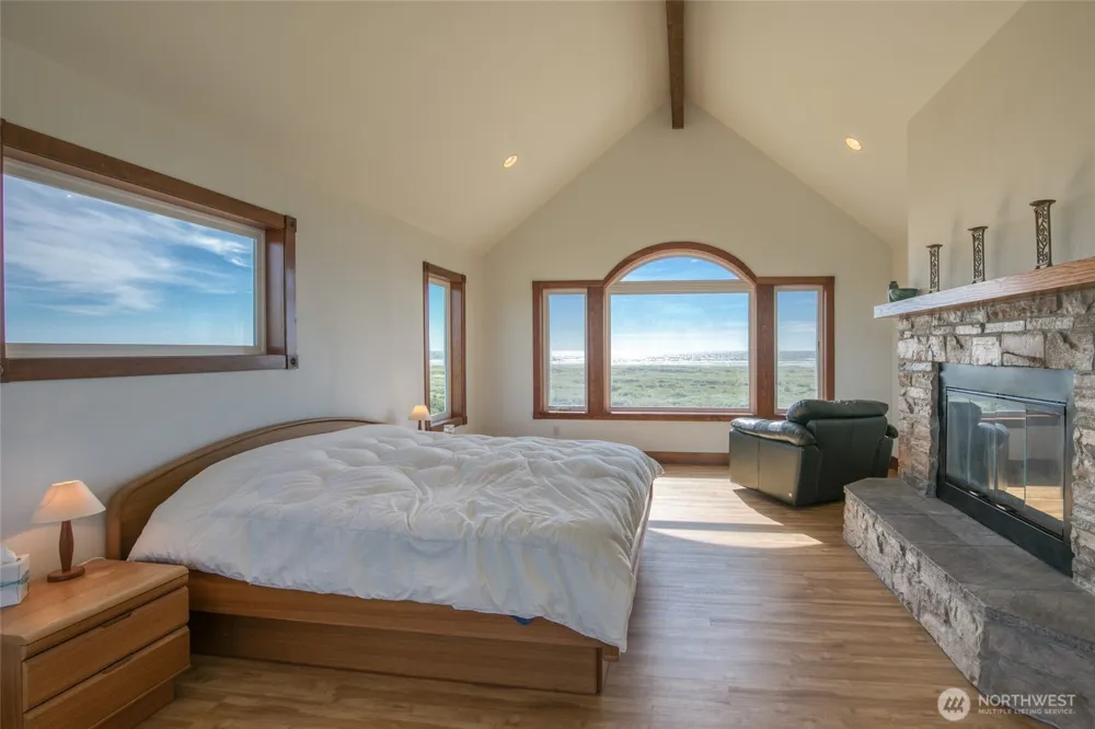 126 Dunes Lane Ocean City, WA 98569