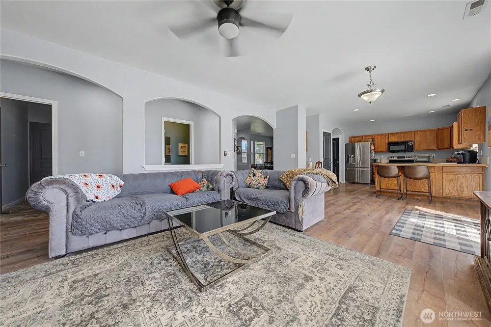 517 Kentucky Drive Moses Lake, WA 98837