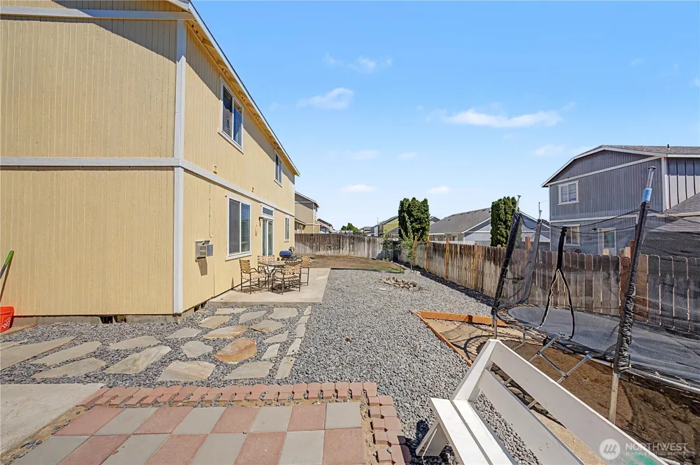 517 Kentucky Drive Moses Lake, WA 98837