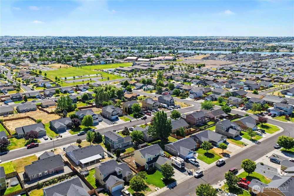 517 Kentucky Drive Moses Lake, WA 98837