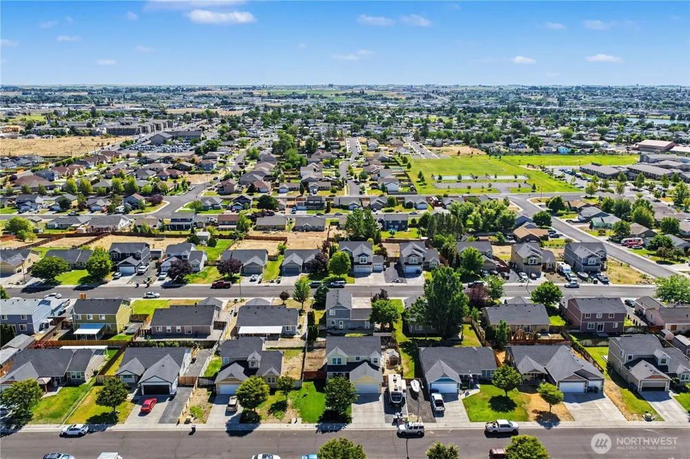517 Kentucky Drive Moses Lake, WA 98837
