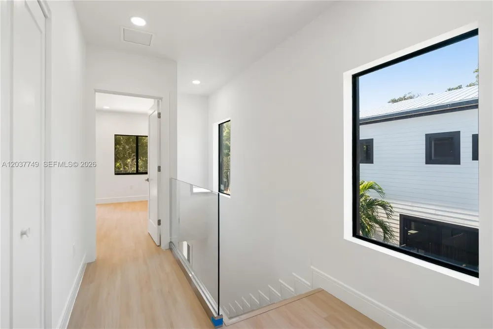 17 Coral Way Key Largo, FL 33037