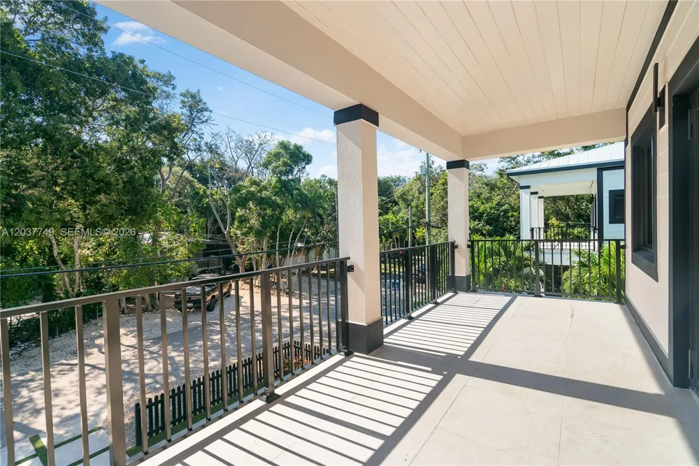 17 Coral Way Key Largo, FL 33037
