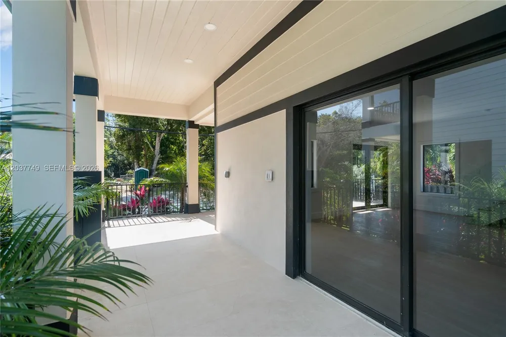17 Coral Way Key Largo, FL 33037