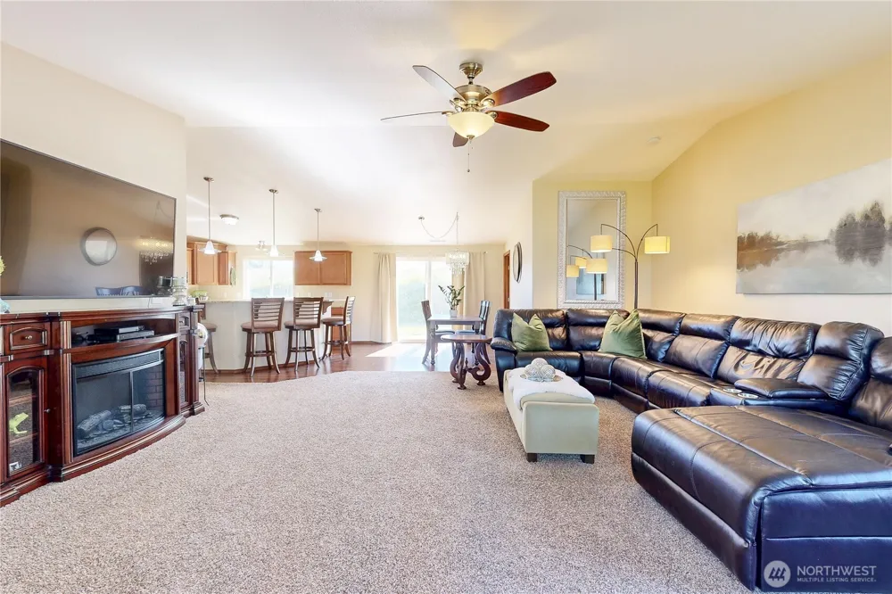 107 S Hill Street Weston, OR 97886