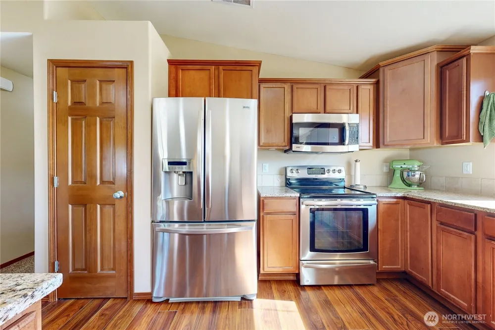 107 S Hill Street Weston, OR 97886
