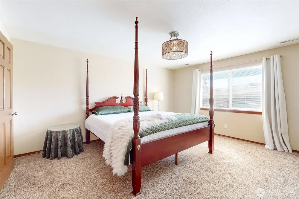 107 S Hill Street Weston, OR 97886