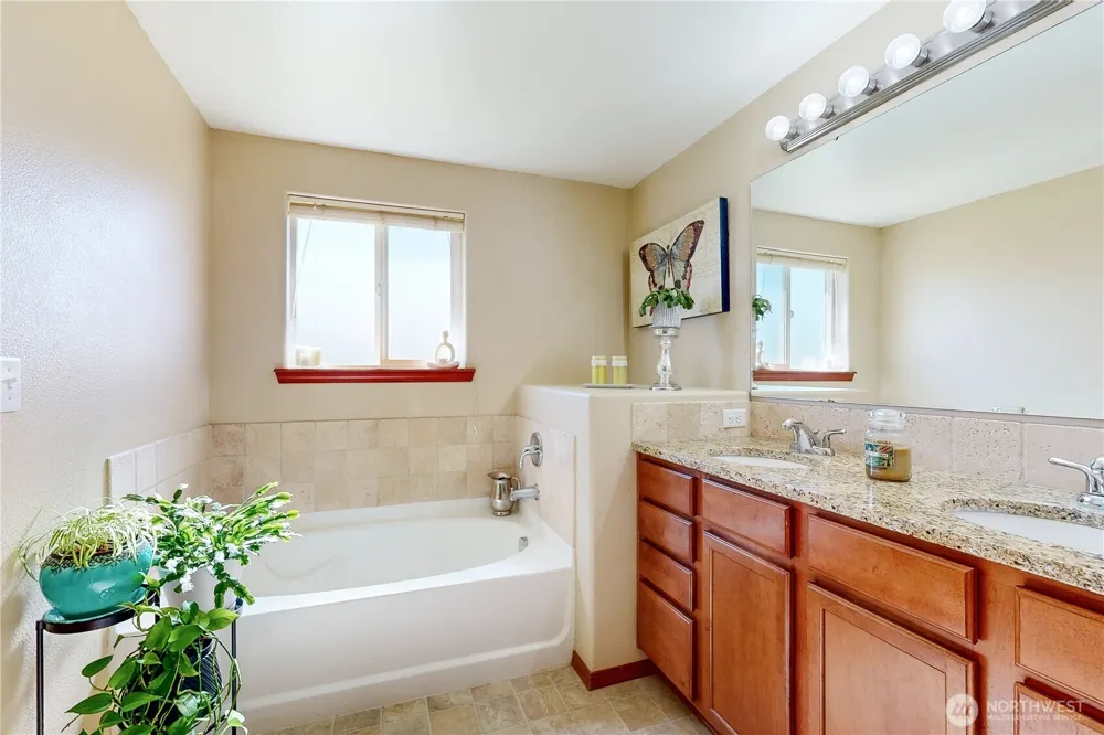 107 S Hill Street Weston, OR 97886