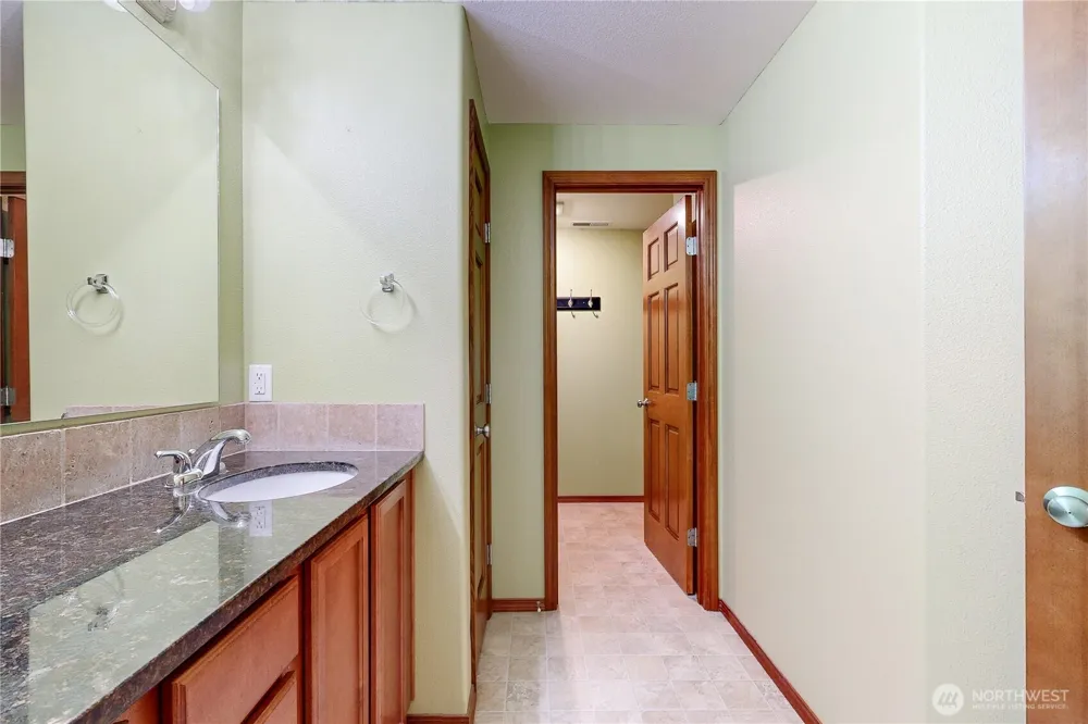 107 S Hill Street Weston, OR 97886