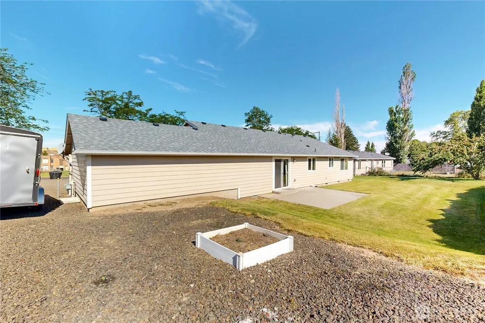 107 S Hill Street Weston, OR 97886