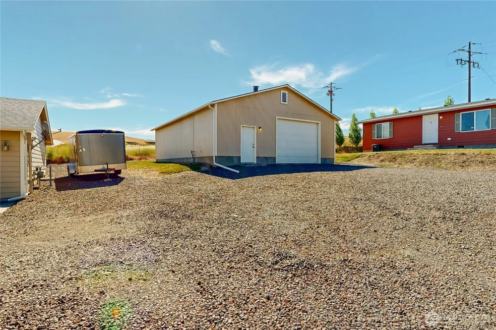 107 S Hill Street Weston, OR 97886