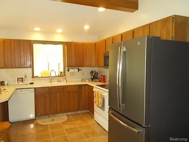 119 Pocahontas Trail Denton Township, MI 48651