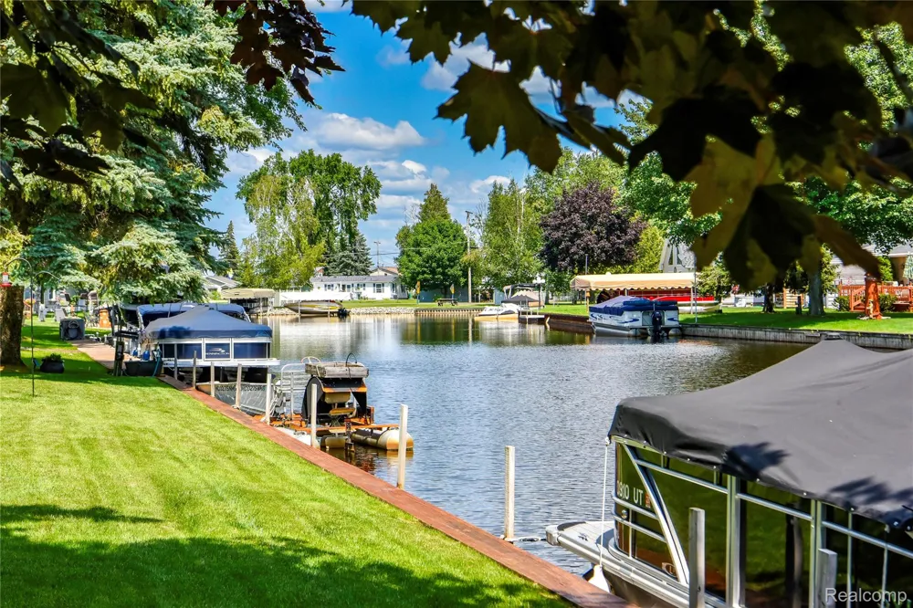 119 Pocahontas Trail Denton Township, MI 48651