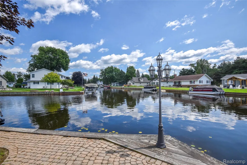 119 Pocahontas Trail Denton Township, MI 48651
