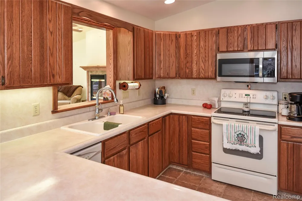 119 Pocahontas Trail Denton Township, MI 48651