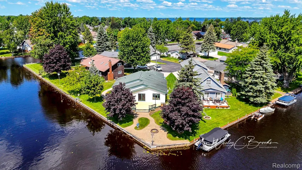 119 Pocahontas Trail Denton Township, MI 48651