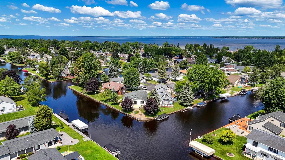 119 Pocahontas Trail Denton Township, MI 48651