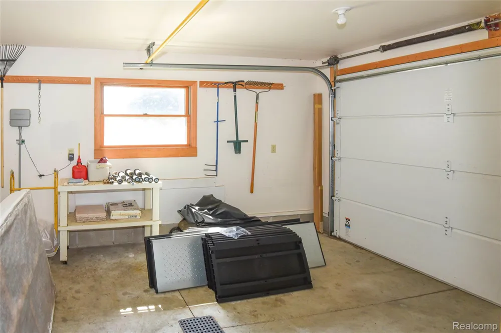 119 Pocahontas Trail Denton Township, MI 48651