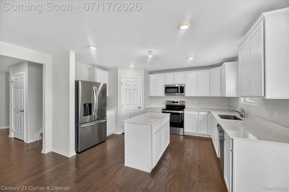 8404 Capstone Drive White Lake Charter Township, MI 48386