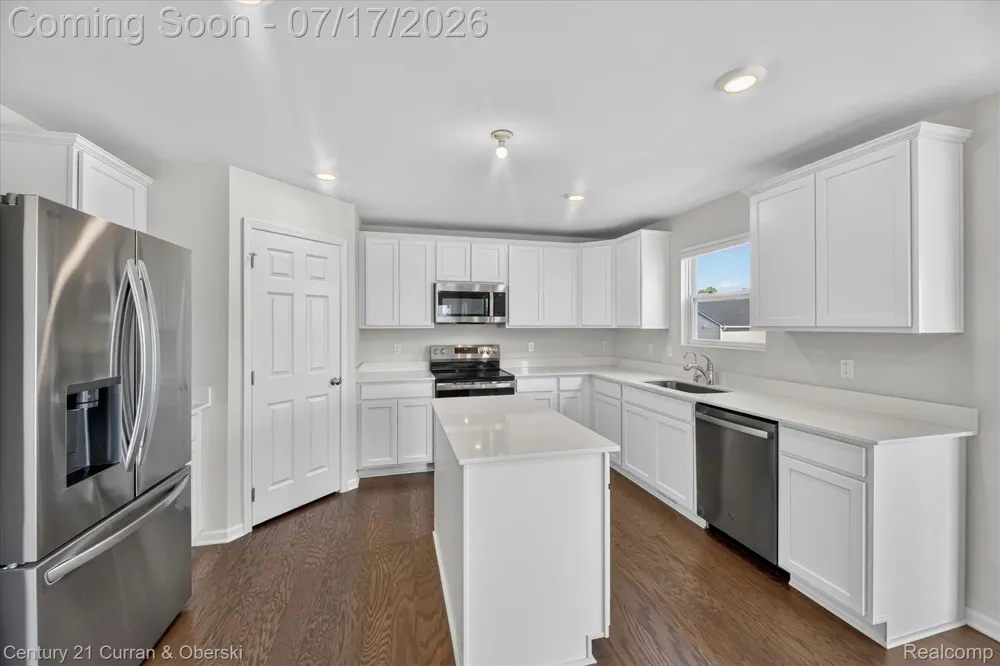 8404 Capstone Drive White Lake Charter Township, MI 48386
