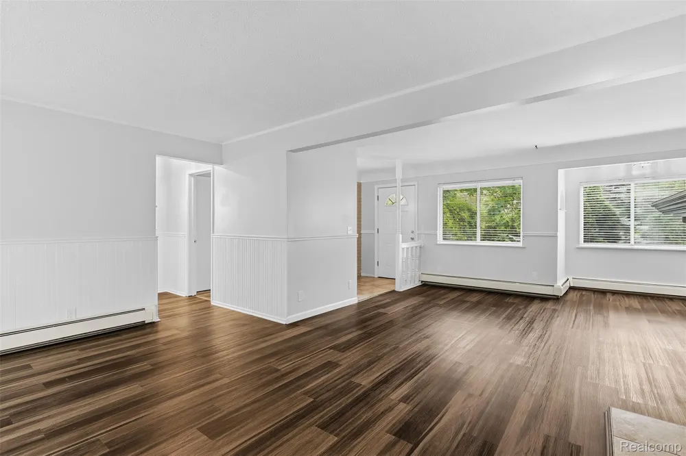 7313 River Road Flushing Charter Township, MI 48433