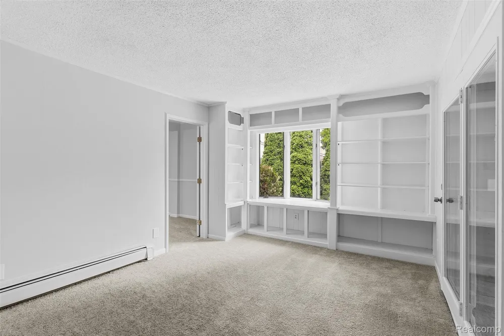 7313 River Road Flushing Charter Township, MI 48433
