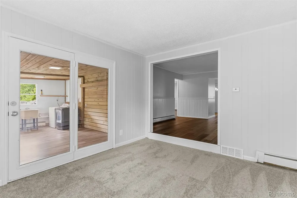 7313 River Road Flushing Charter Township, MI 48433