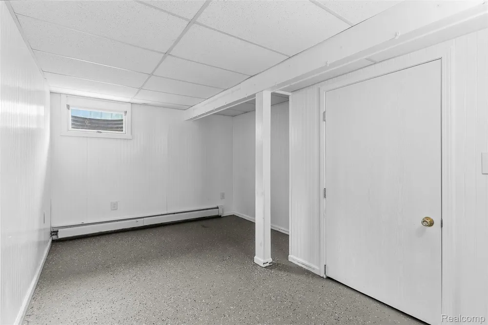 7313 River Road Flushing Charter Township, MI 48433