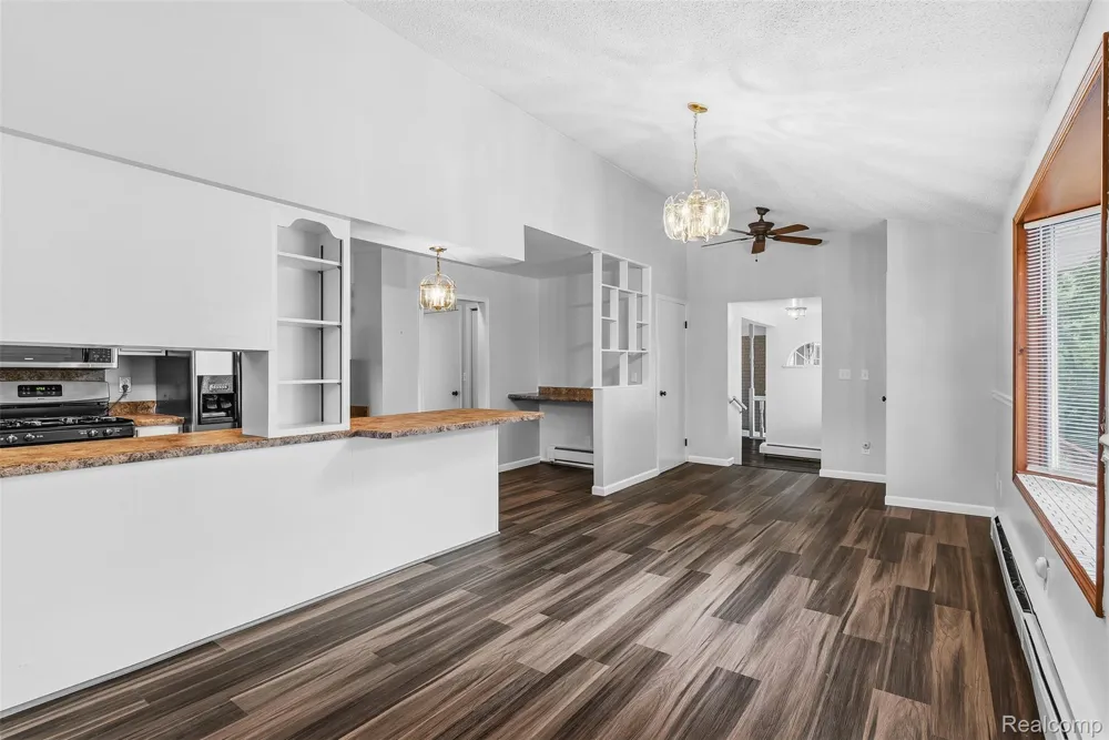 7313 River Road Flushing Charter Township, MI 48433