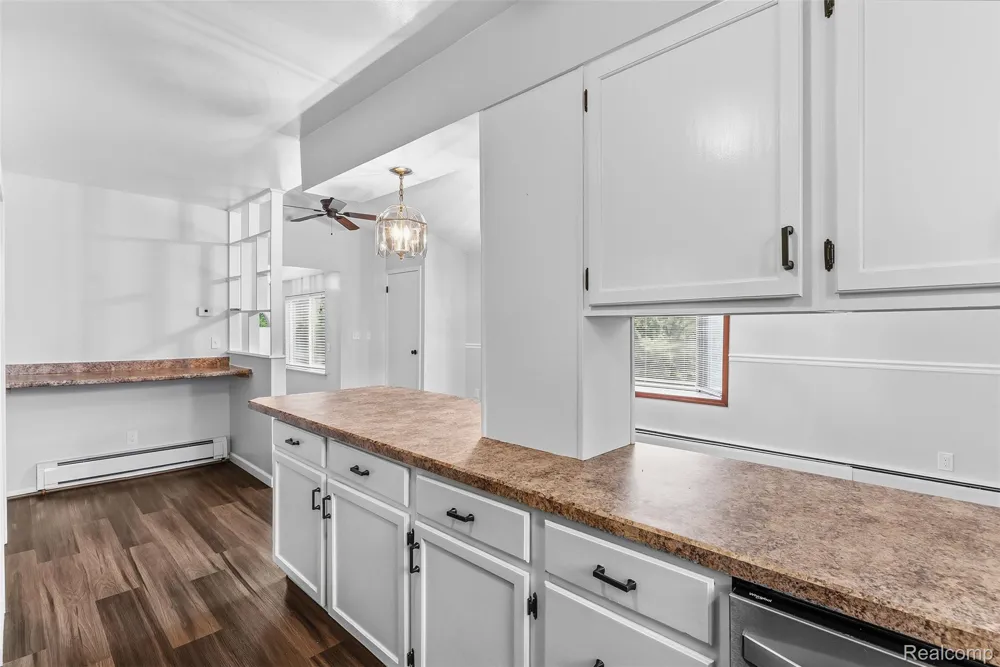 7313 River Road Flushing Charter Township, MI 48433