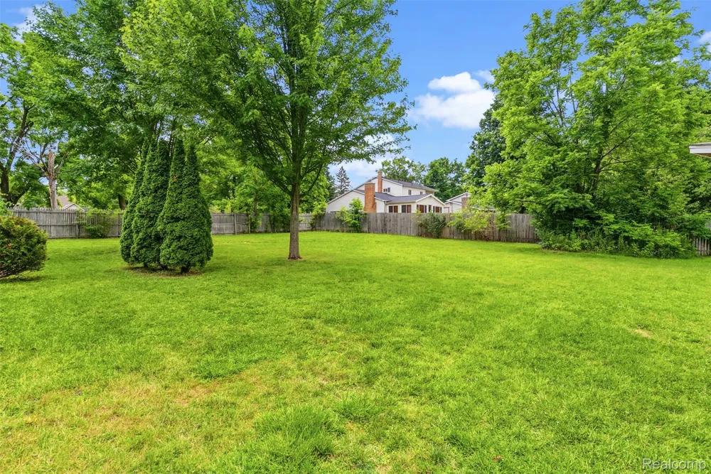 7313 River Road Flushing Charter Township, MI 48433