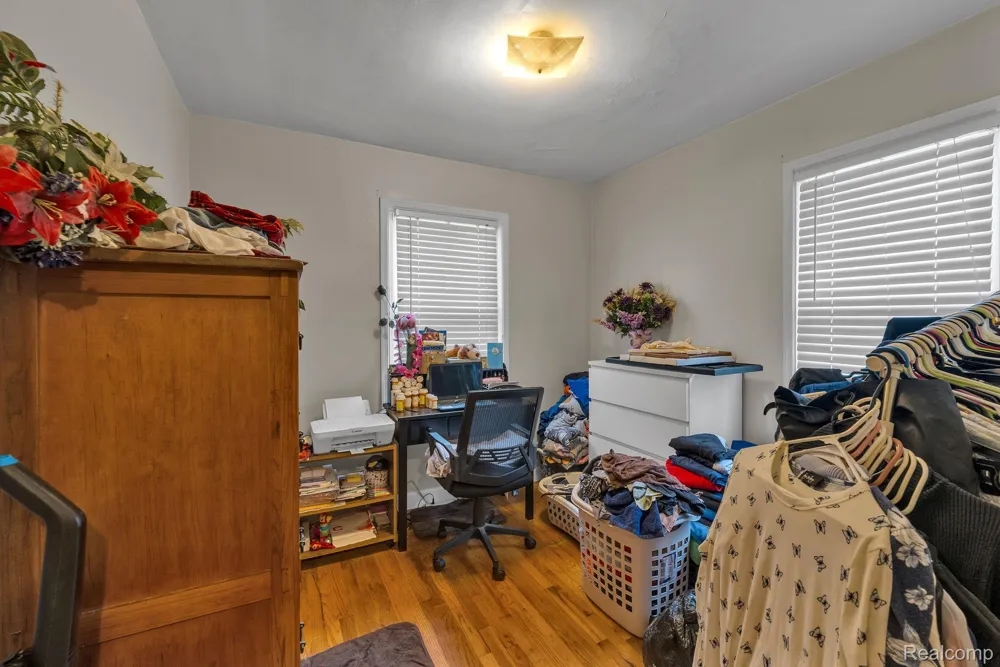 15482 Winston Redford Charter Township, MI 48239