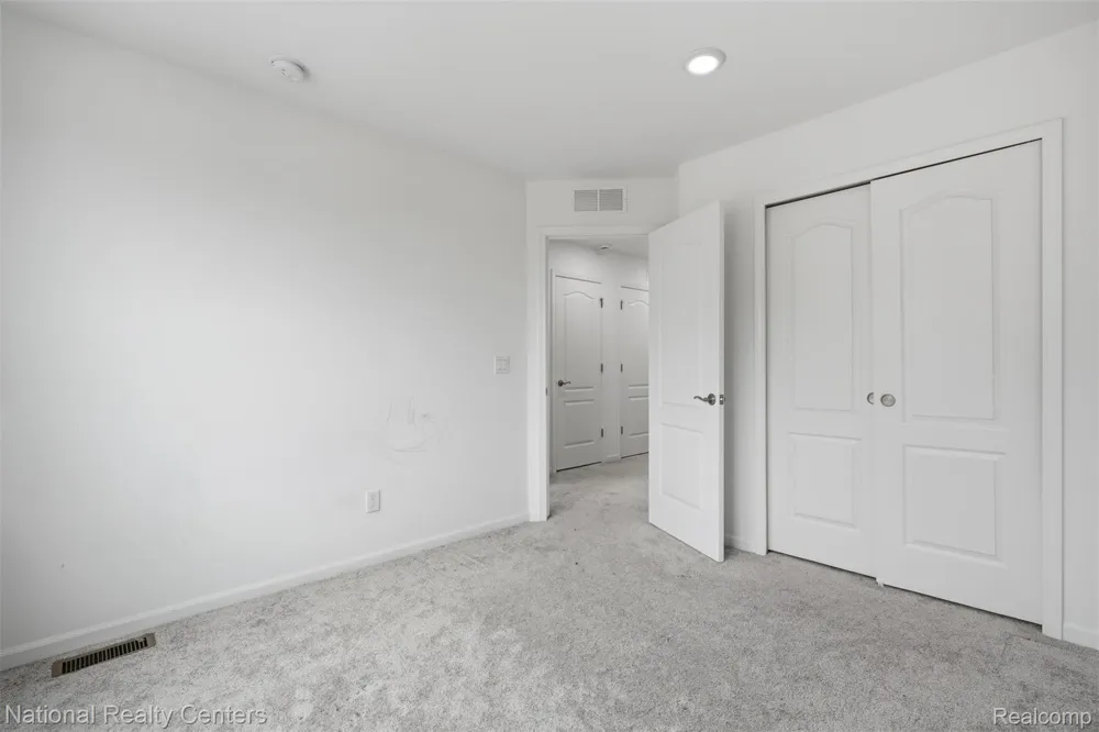 43034 Atwood Avenue Novi City, MI 48375