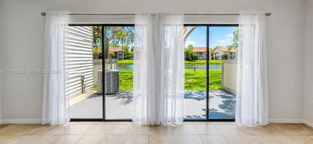 9821 NW 37th St #7F Sunrise, FL 33351