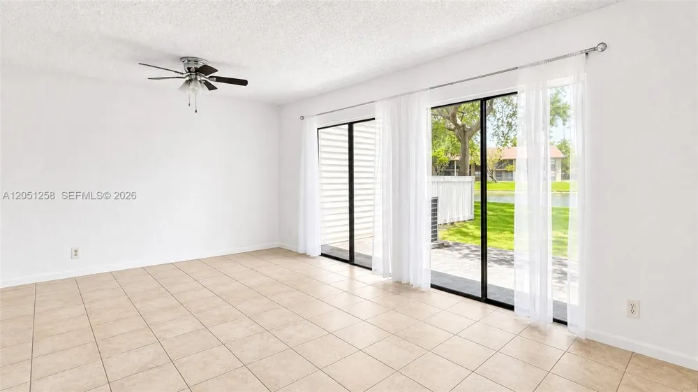 9821 NW 37th St #7F Sunrise, FL 33351