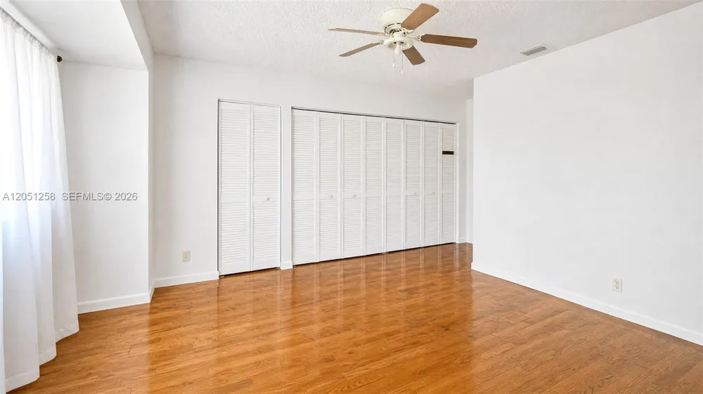 9821 NW 37th St #7F Sunrise, FL 33351