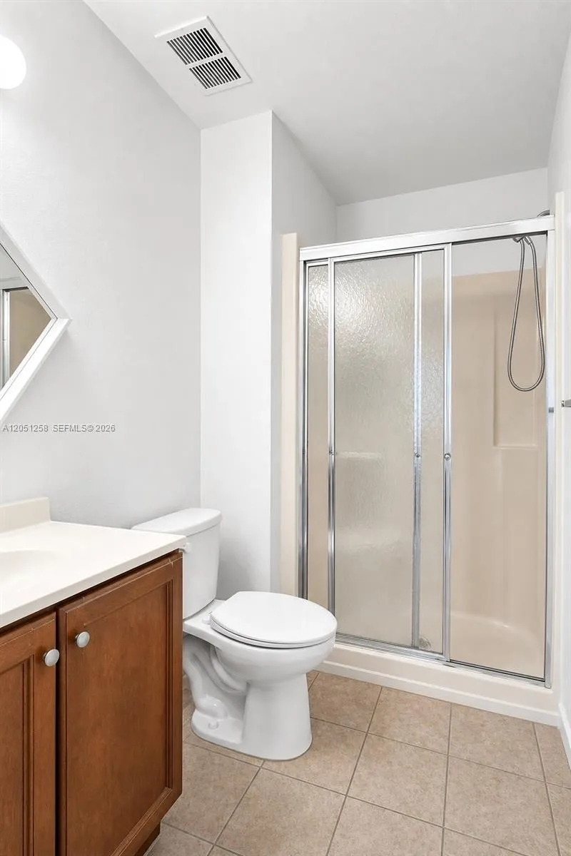 9821 NW 37th St #7F Sunrise, FL 33351