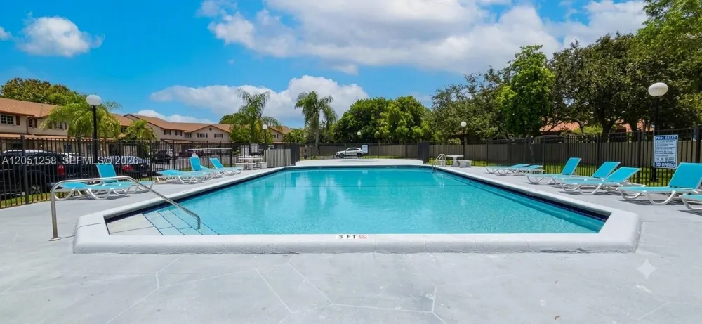 9821 NW 37th St #7F Sunrise, FL 33351
