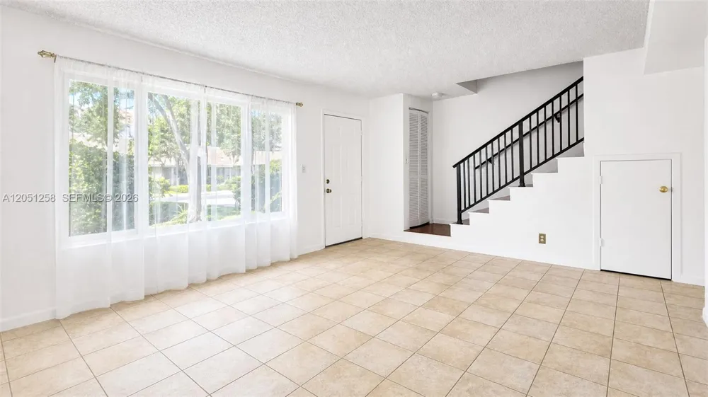 9821 NW 37th St #7F Sunrise, FL 33351