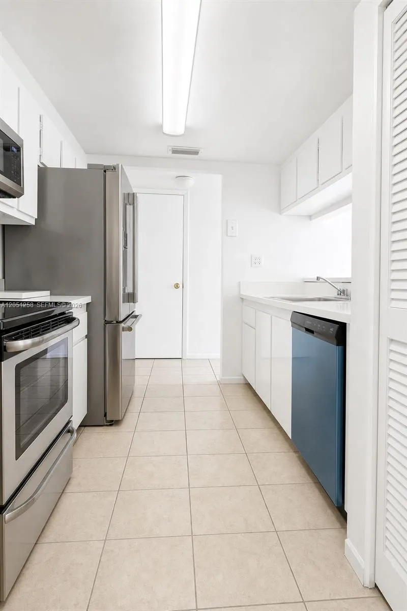 9821 NW 37th St #7F Sunrise, FL 33351