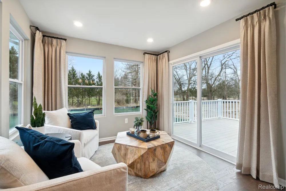 34430 Sandpiper Court Chesterfield Township, MI 48047