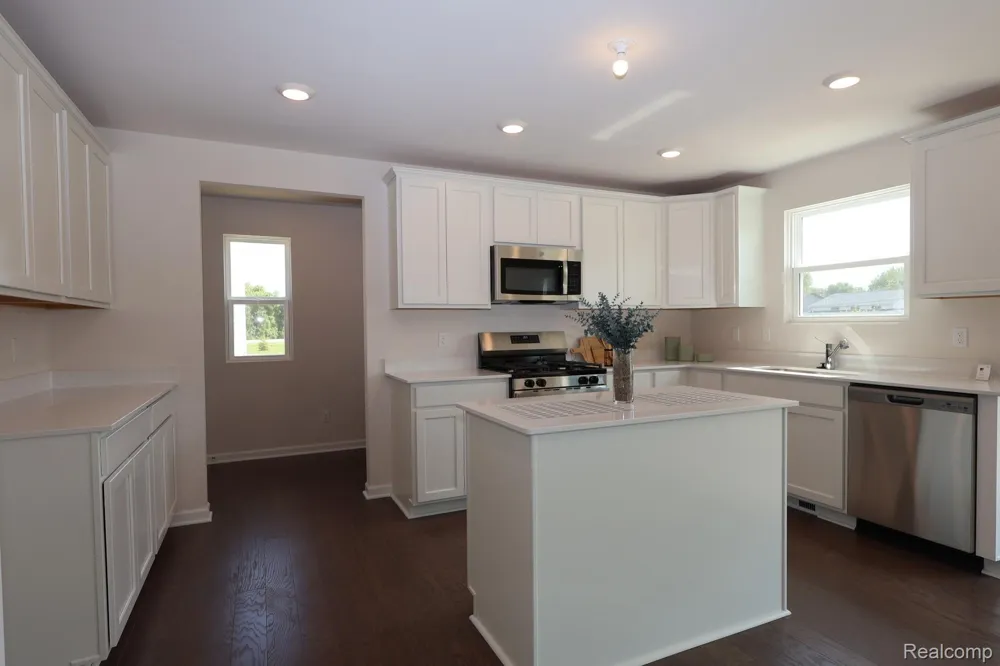 34430 Sandpiper Court Chesterfield Township, MI 48047