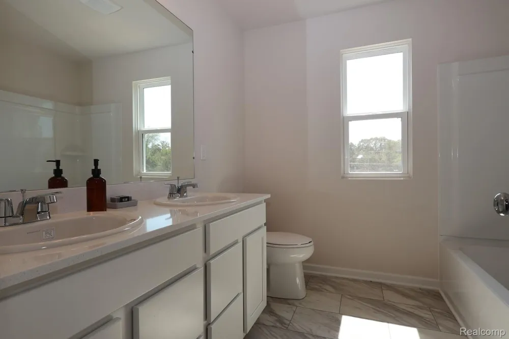 34430 Sandpiper Court Chesterfield Township, MI 48047