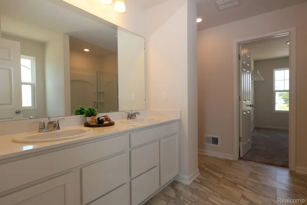 34430 Sandpiper Court Chesterfield Township, MI 48047