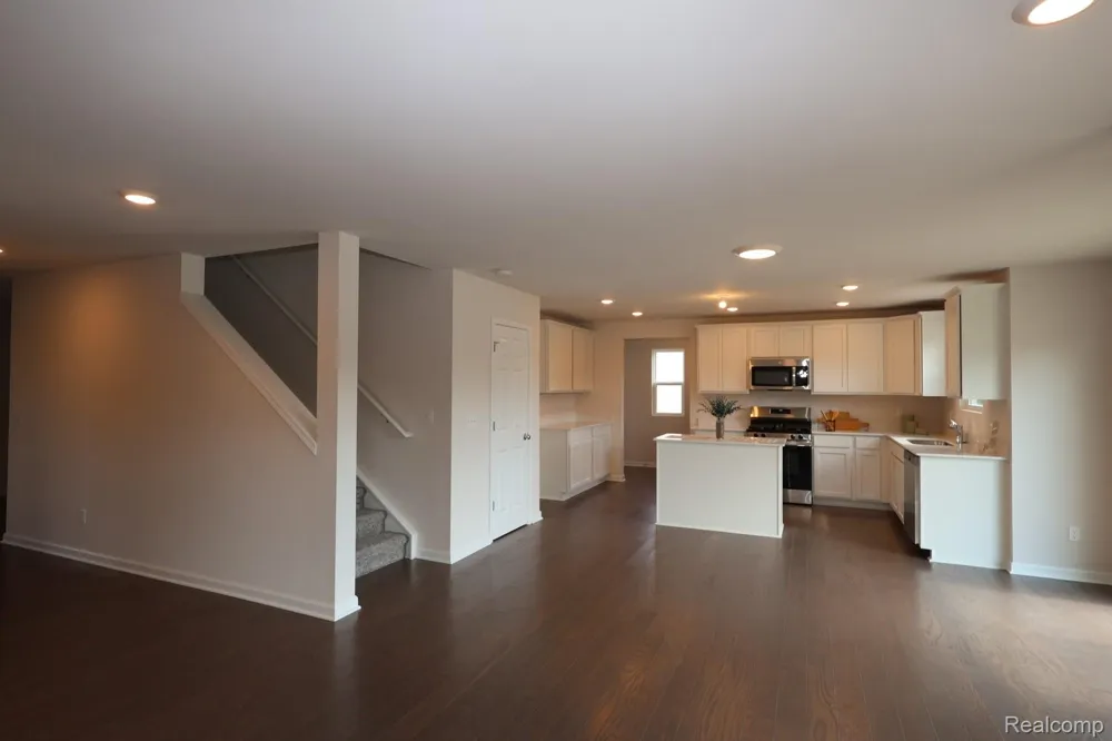 34430 Sandpiper Court Chesterfield Township, MI 48047