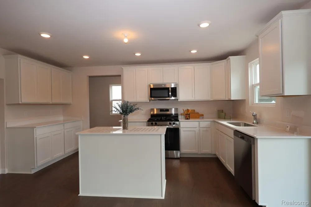 34430 Sandpiper Court Chesterfield Township, MI 48047