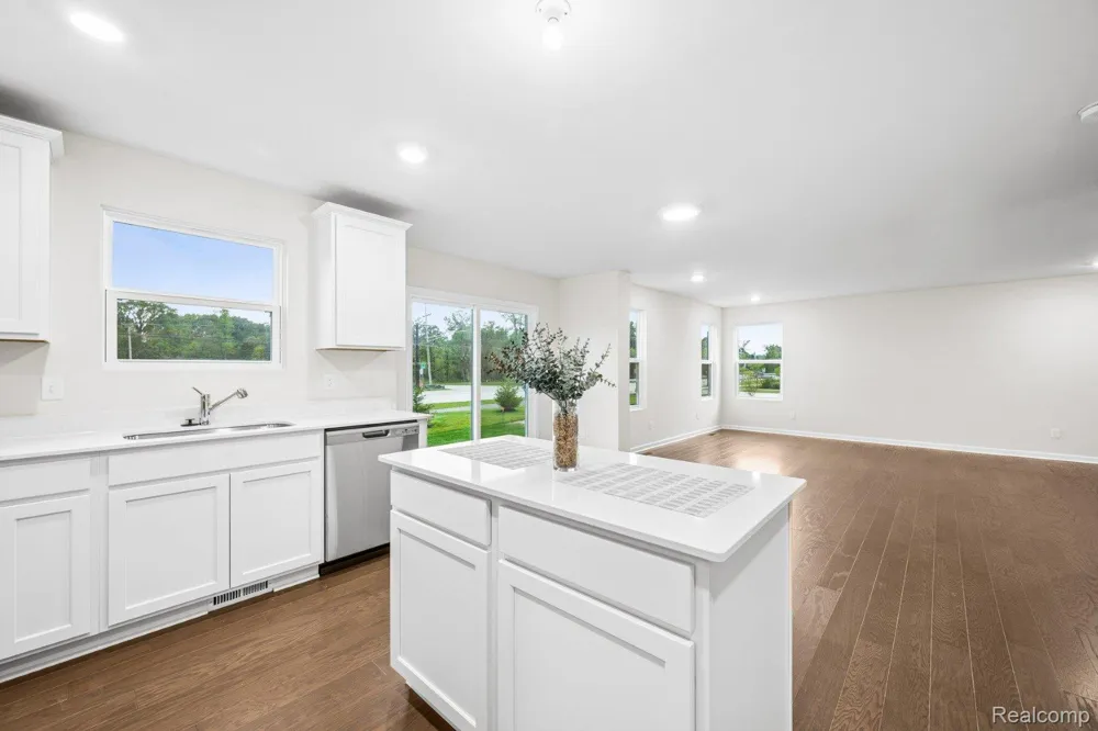34430 Sandpiper Court Chesterfield Township, MI 48047