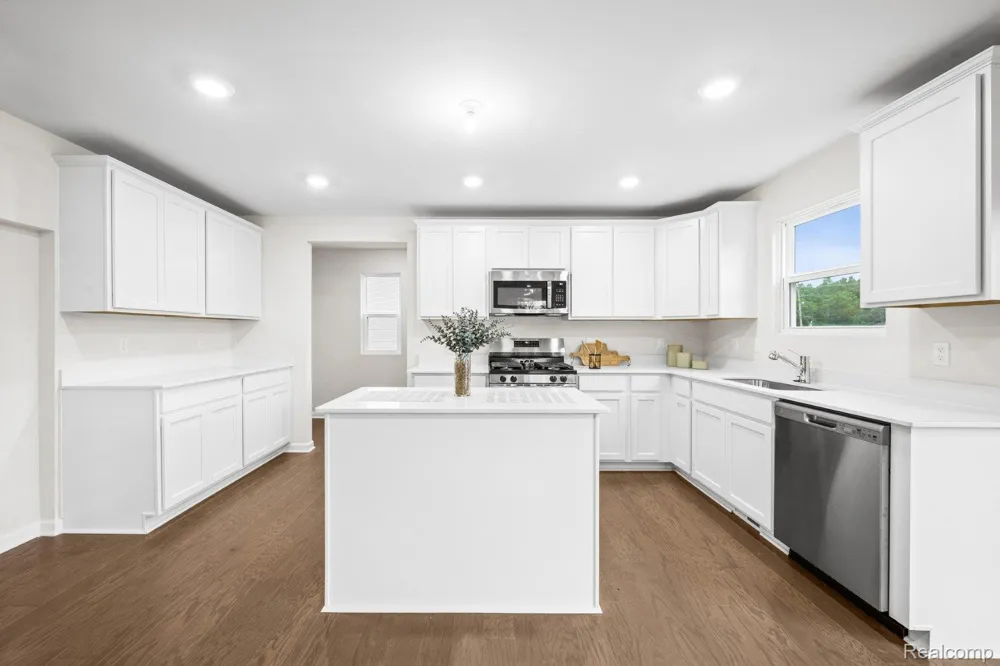 34430 Sandpiper Court Chesterfield Township, MI 48047