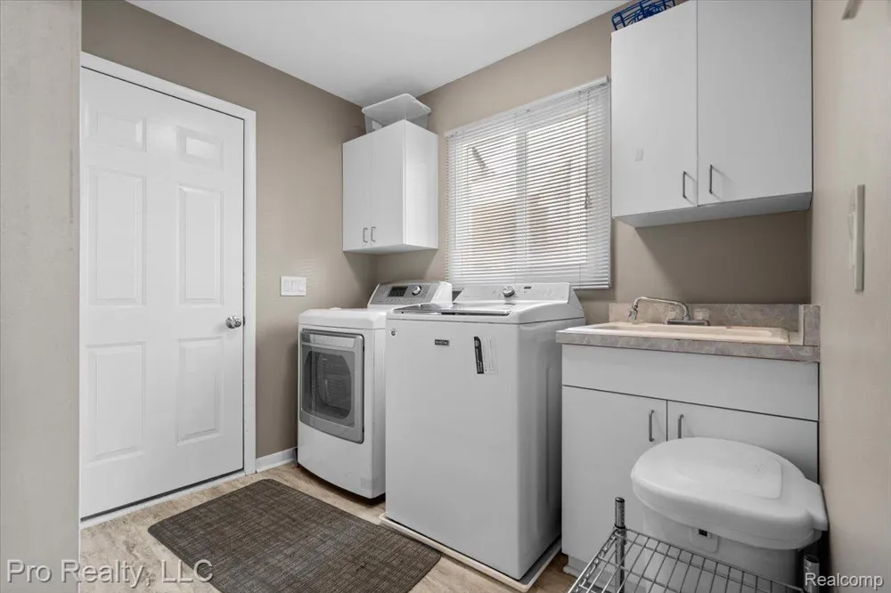 45317 Stonehedge Drive Plymouth Charter Township, MI 48170